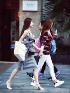 chinese luxury shopping